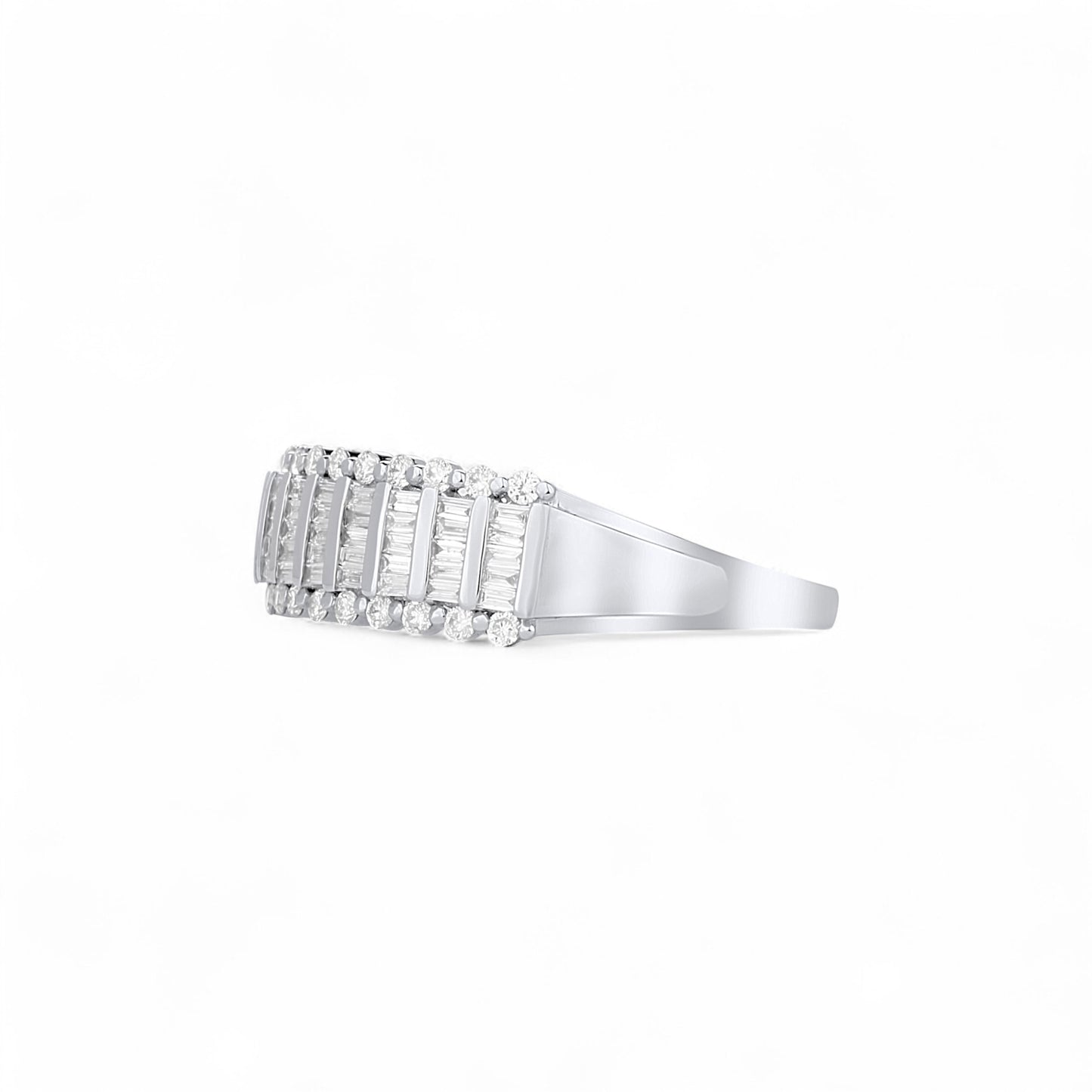 Tobo Baguette Diamond Band in 18K Gold