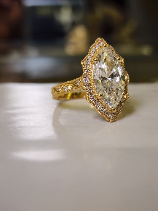 Vintage Marquise Cut Diamond Engagement Ring in 18K Gold