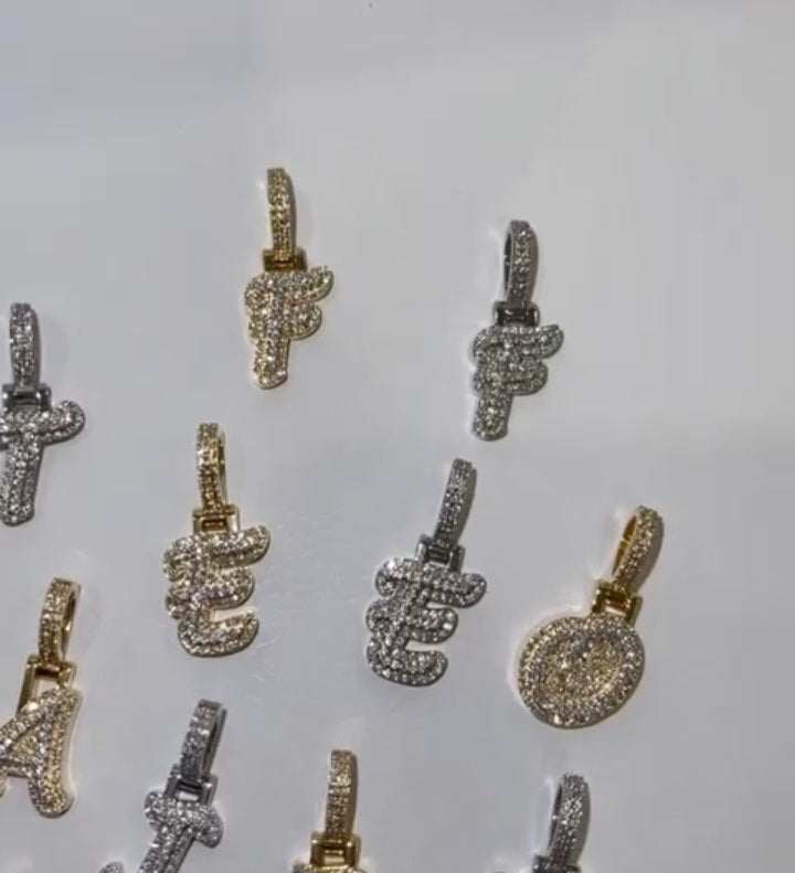 Bibi 0.18ct Initial Diamond Pendant in 18K Gold