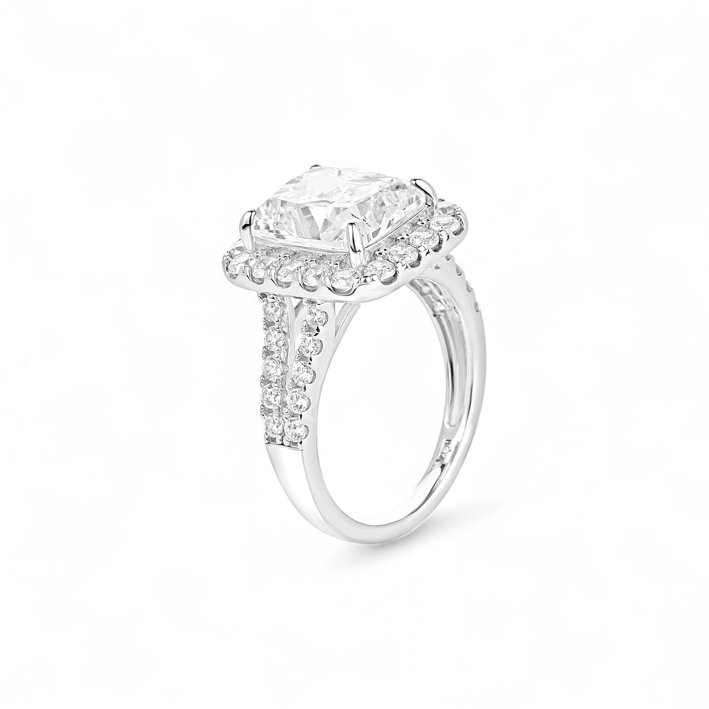 Zoe Radiant Cut Moissanite Engagement Ring in 18K Gold