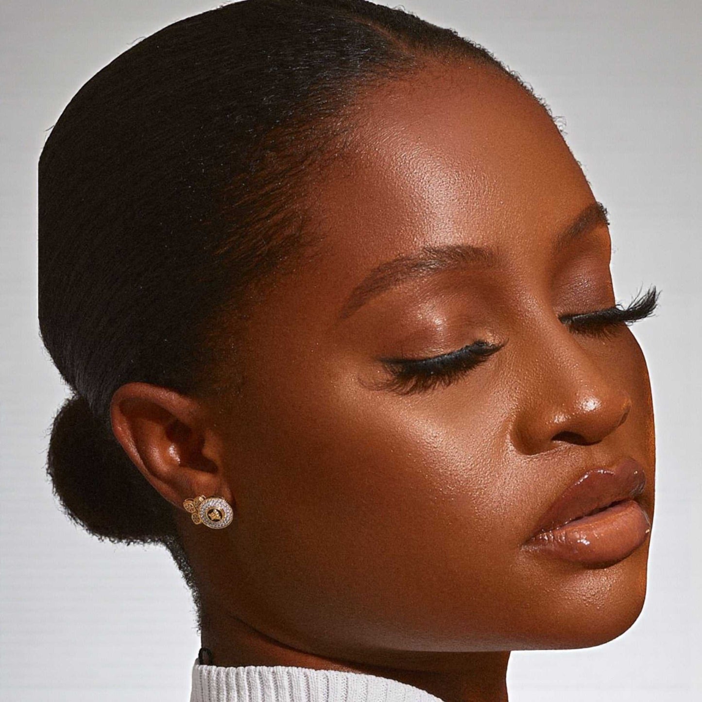 Medusa Diamond Stud Earrings in 18KT Gold