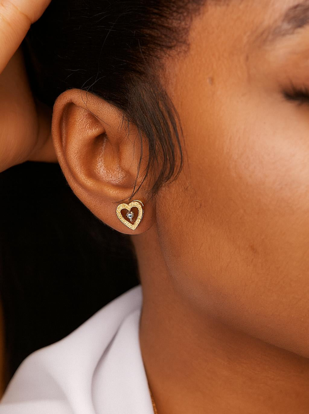 Eternal Heart Studs in 18K Gold