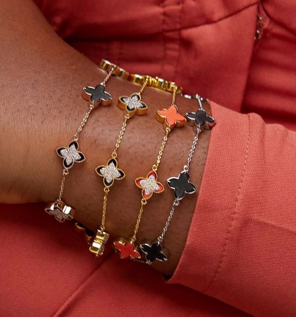 6 Clover Dual Diamond Bracelet in 18K Gold