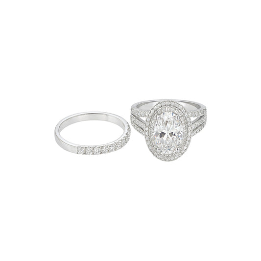 Lovely Oval Lab Grown Diamond Bride Set in Platinum