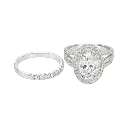 Lovely Oval Lab Grown Diamond Bride Set in Platinum