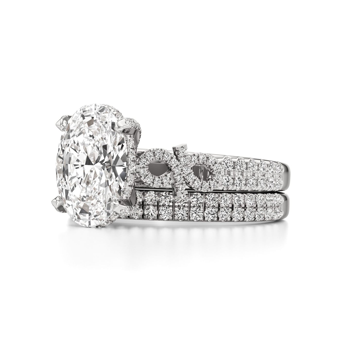 Infinie Signature Oval Cut Bride Set in 18KT Gold