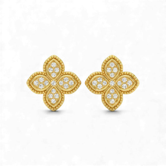 Nora Diamond Studs 18KT Gold flower-shaped earrings with round brilliant natural diamonds