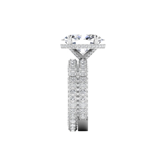 Amina Oval Cut Diamond Bride Set in 18KT Gold