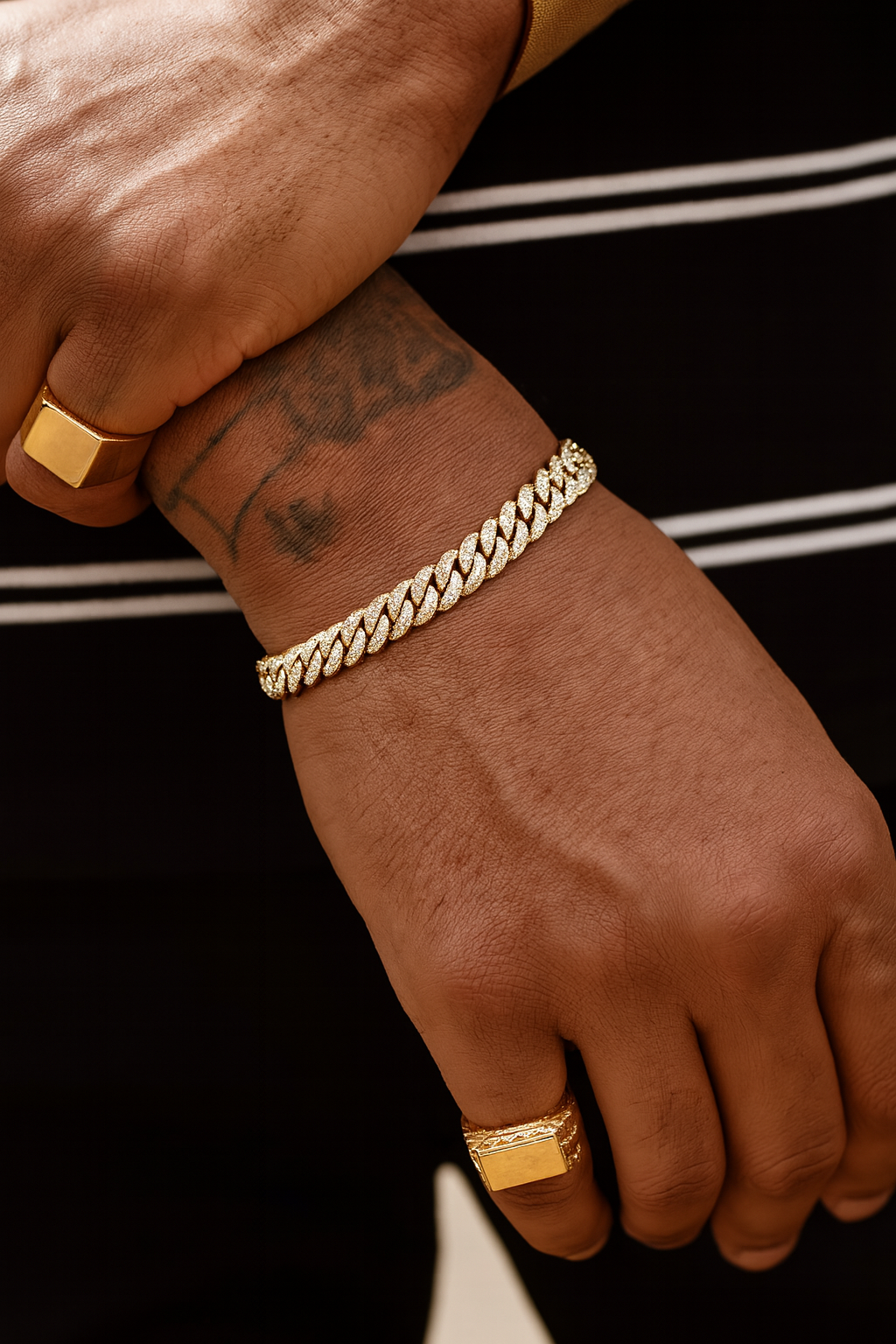 Cuban Link Diamond Bracelet in 18K Gold