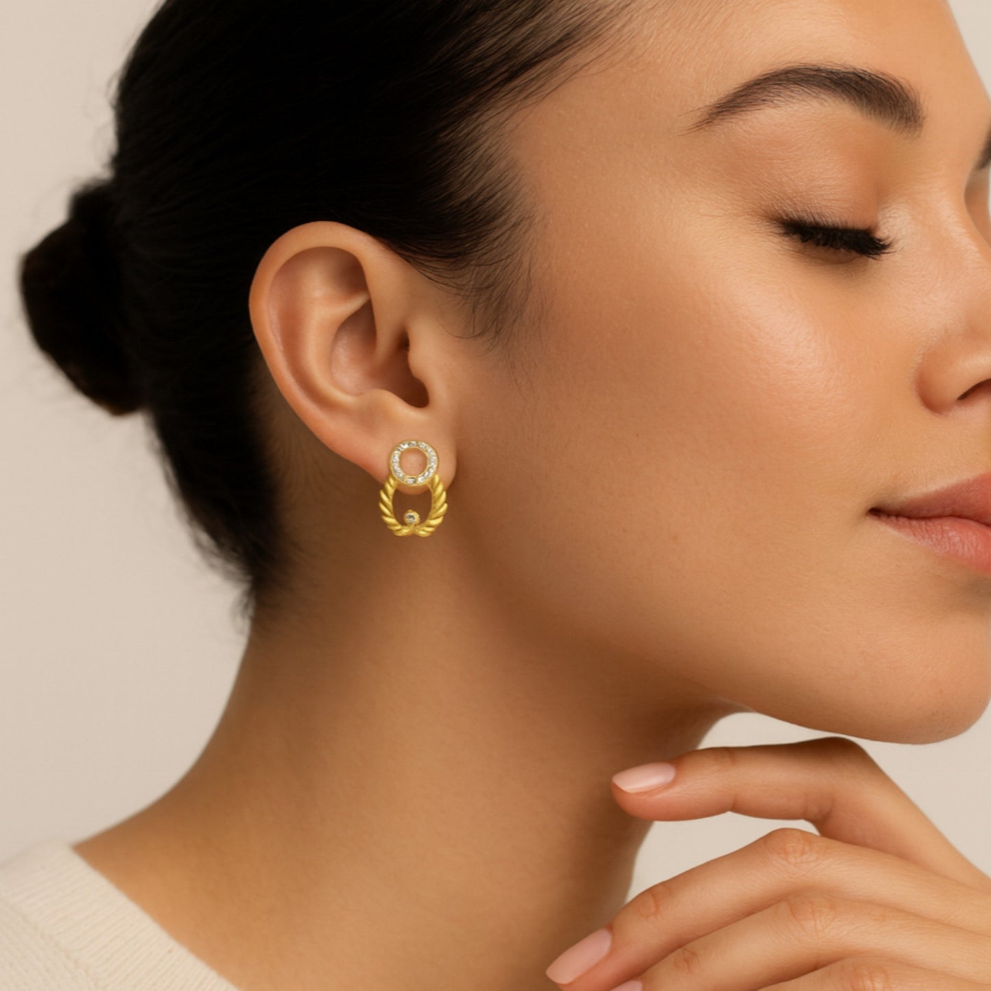 Circle of Triumph Natural Diamond Earrings in 18K Gold