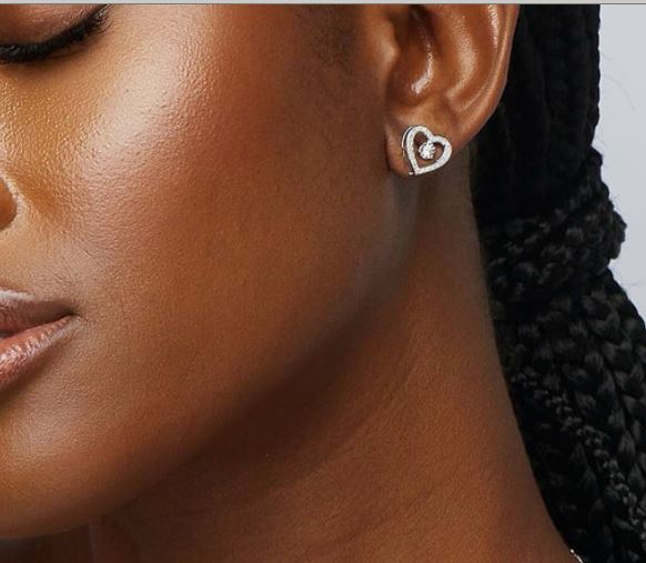 Eternal Heart Studs in 18K Gold