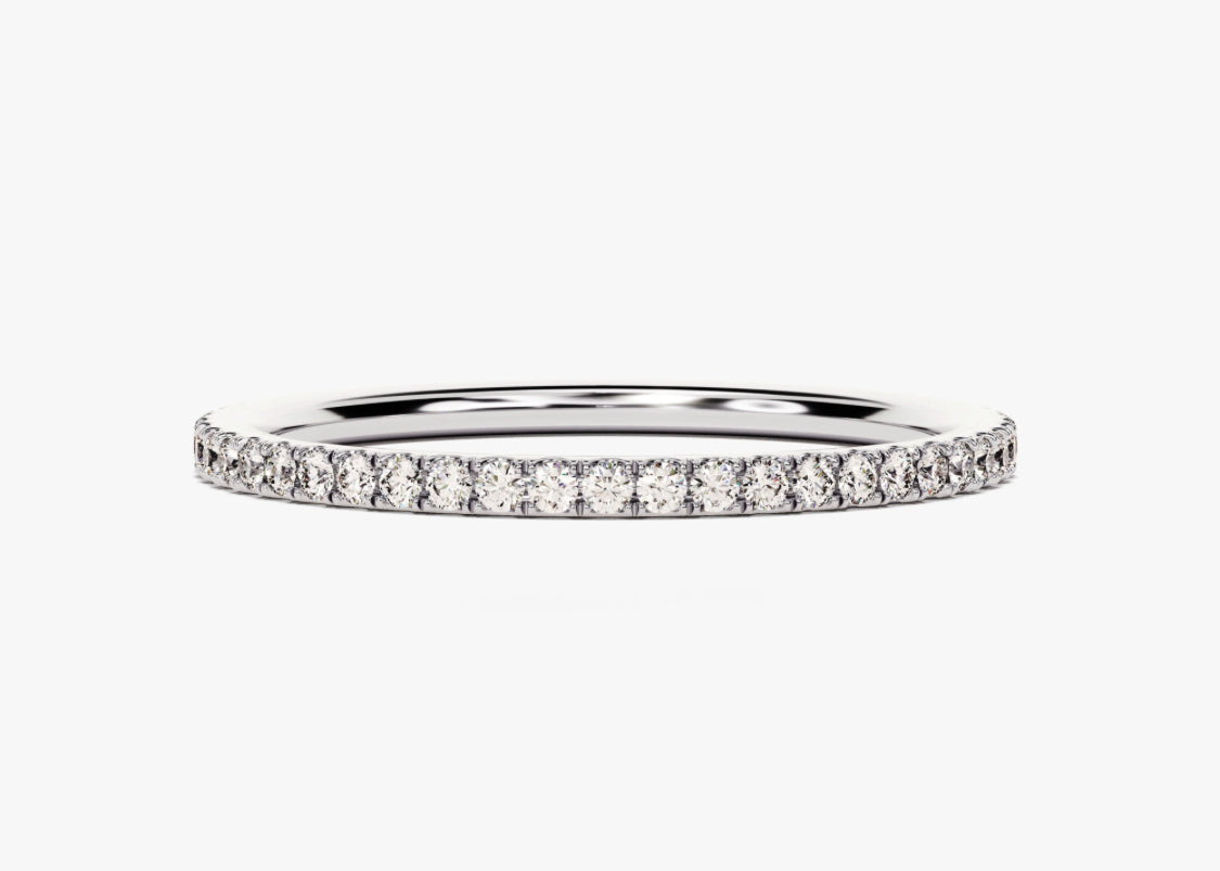 3D Diamond Pave Band in 18K Gold