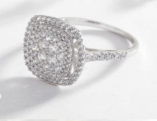 Venus Cushion Cut Diamond Engagement Ring in 18K Gold