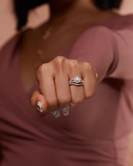 Precious Round Cut Diamond Cluster Bride Set in 18K Gold