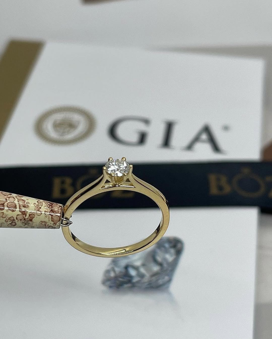 Classic 6 Prong Solitaire Natural Diamond Ring in 18K Gold