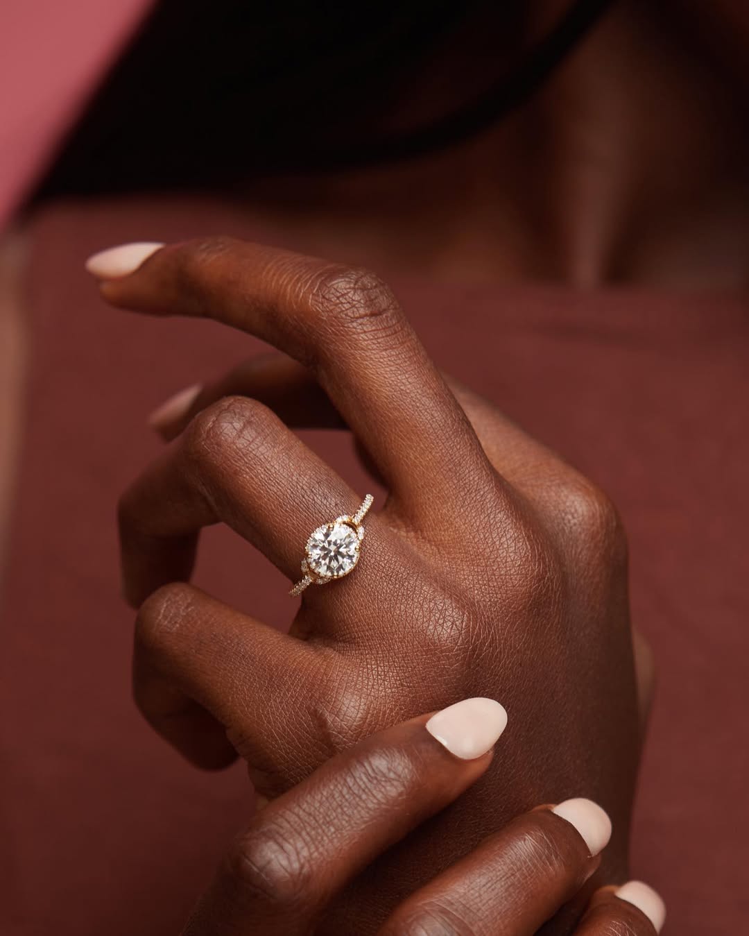 Aphrodite Engagement Ring in 18K Gold
