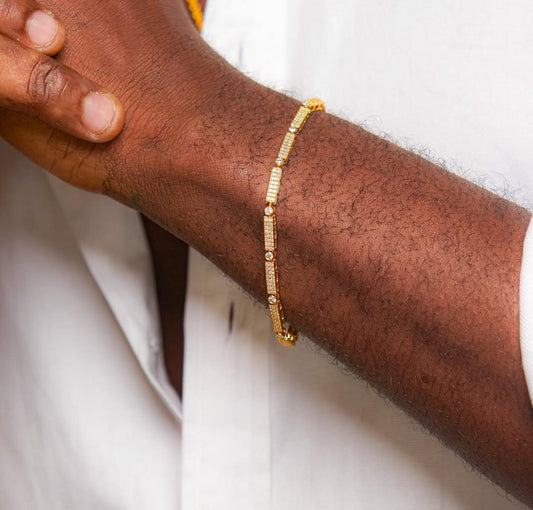 Aman Diamond Bracelet in 18K Gold