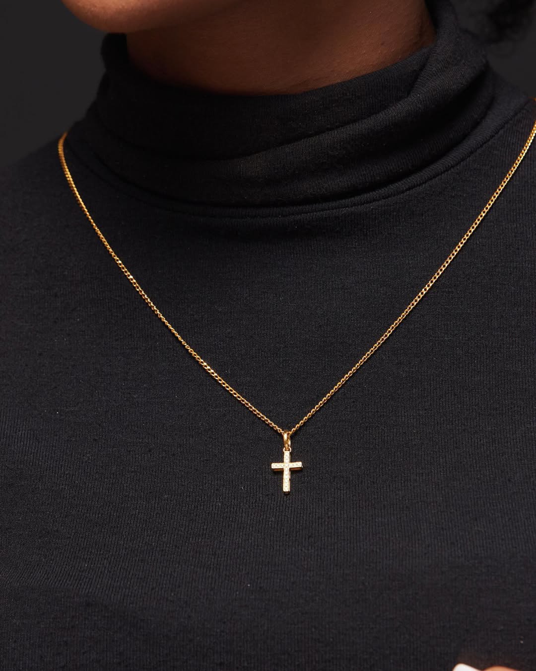 Island Natural Diamond Mini Cross Pendant in 18K Gold